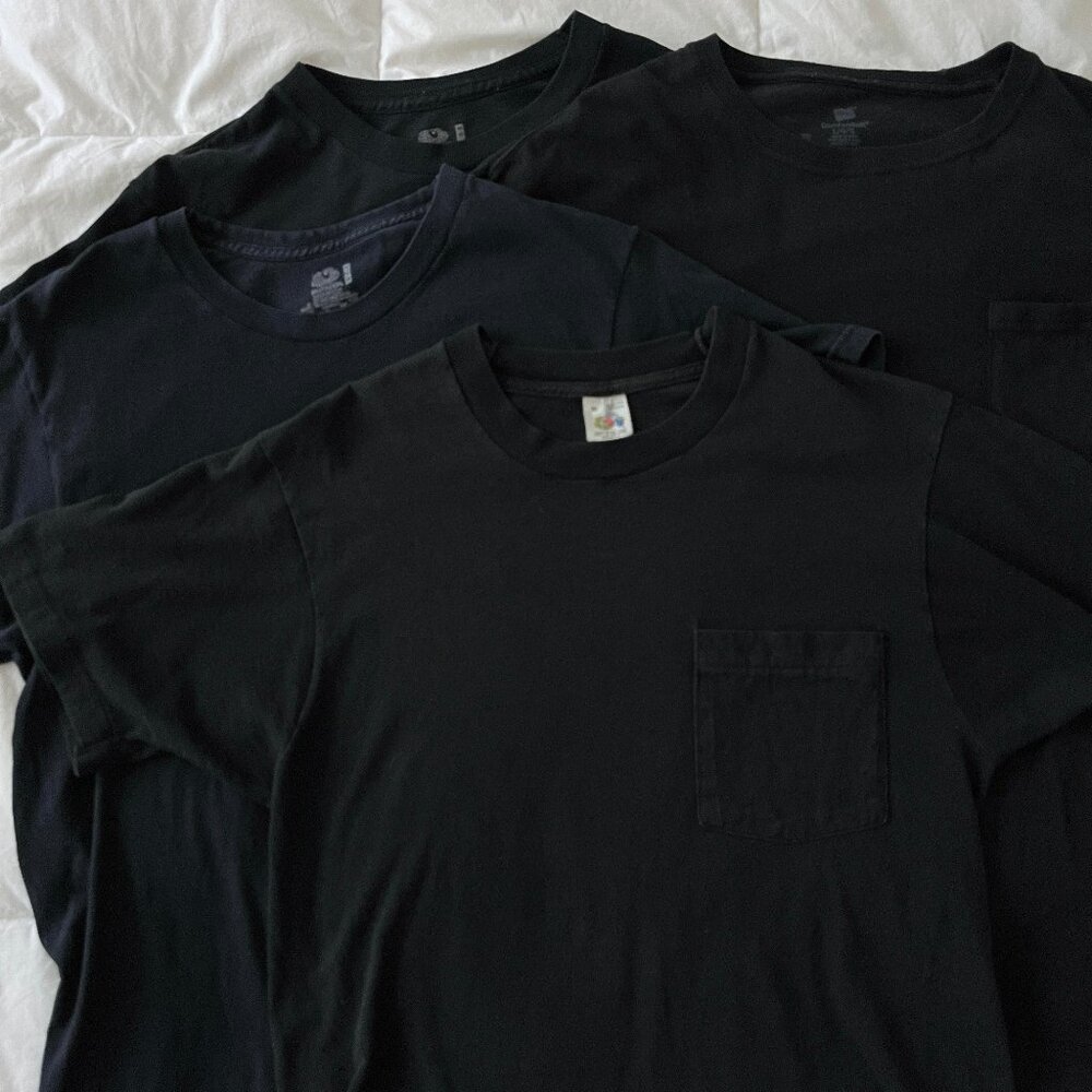 Men's T-Shirt Lot Of 4 Faded Black Cotton Y2K Short Sleeve Hanes & Fruit Medium